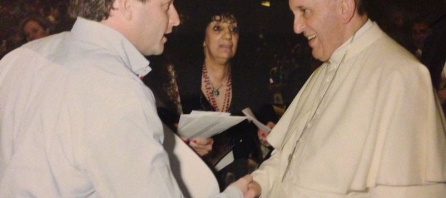 Alex Campbell con el Papa Francisco