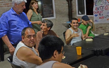 Especiales de campamento: amasaron pizzas en el Polideportivo N°3