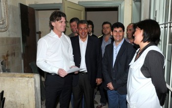 Nicolás Scioli supervisó avance de obras en la Escuela Normal Artigas