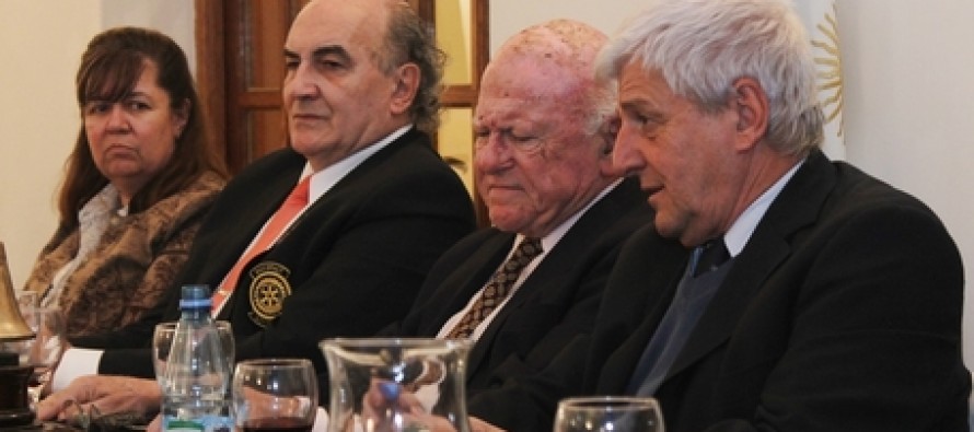 Noche de gala en el Rotary Club: visita anual del Gobernador rotario y anuncios de obras