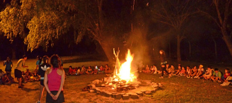 Se realizó un campamento para niños en las instalaciones del Polideportivo N° 3