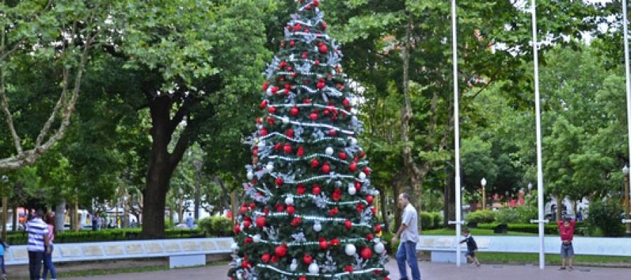 Papa Noel recibirá cartas y se tomará fotos con niños en Plaza Mitre