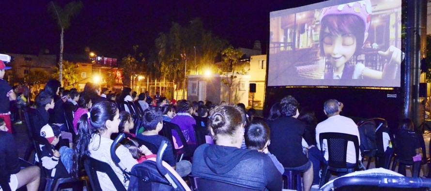 Con “Metegol” se inició la Temporada 2015 de “Cine en los Barrios”