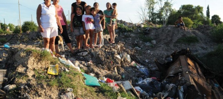 Barrio Presidente Perón: en lugar de viviendas, basura