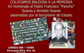 Colocación de baldosa en memoria del padre “Pancho” Soares