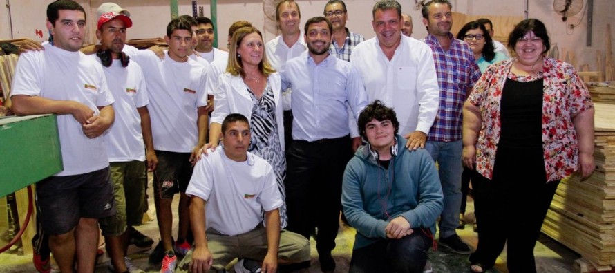 El precandidato a gobernador Patricio Mussi visitó San Fernando