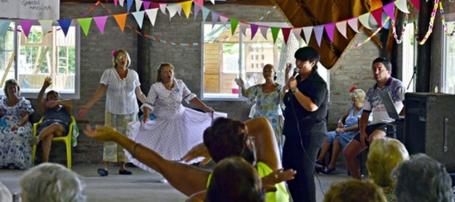 Peña folklórica de la Tercera Edad en el ‘Poli’ N° 3