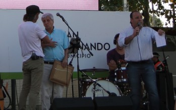 La conducción de «Carna» Crivelli empañó la inauguración del Boulevard de Carlos Casares