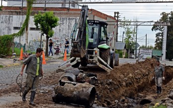 Obras hidráulicas en Sarmiento y Arias