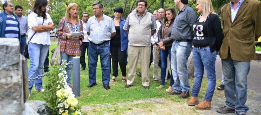 Acto del municipio por el Día Nacional de la Memoria en Plaza Canal