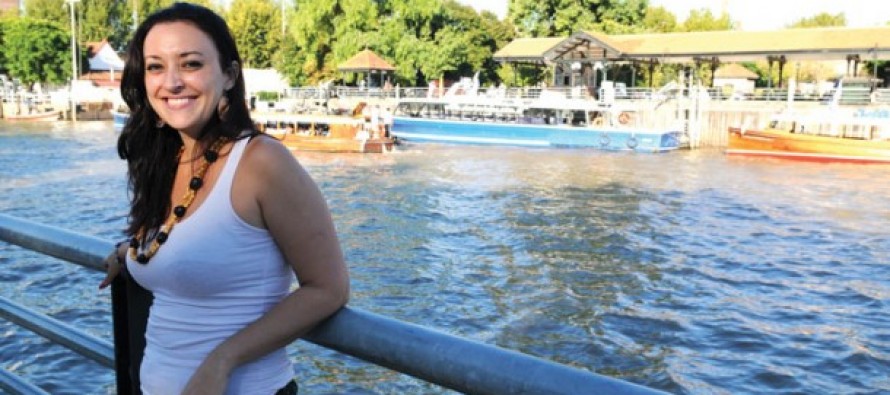 María Bradley: “Le canto a lo que me emociona y forma parte de mis raíces”