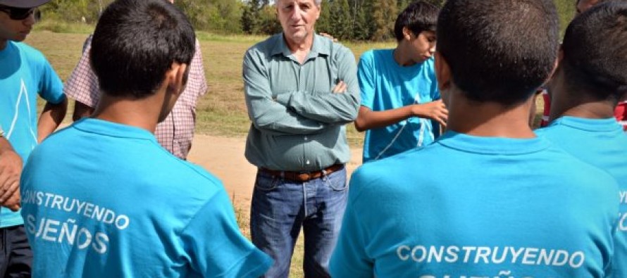 Andreotti y los chicos de Casa de Día visitaron el primer Vivero Municipal en el Delta