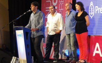 Diego Bossio entregó nuevas jubilaciones y certificados PRO.CRE.AR