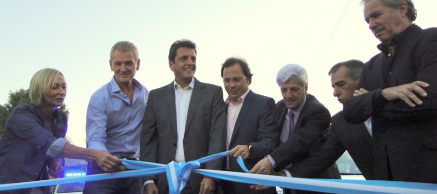 Massa juntó a todos en la inauguración de la nueva posta policial