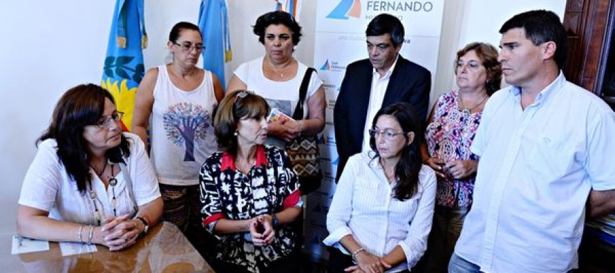 El Municipio, el Consejo Escolar y los sindicatos repudiaron el ataque a la maestra Cinzia Pellegrini
