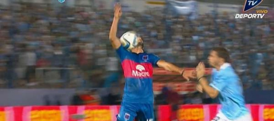 “La bajé con la mano”