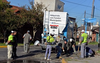 El municipio incorporó a su flota un camión hormigonero para reparar cordones