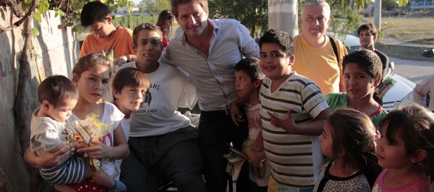 Alex Campbell y Christian Fritz visitaron dos merenderos y un comedor por las Pascuas