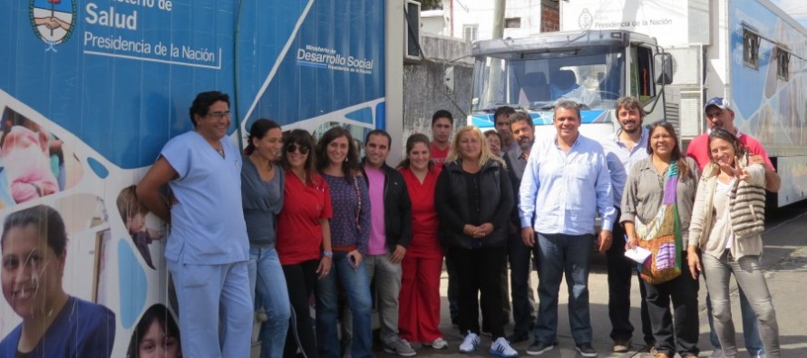 Operativo de salud en la Sociedad de Fomento Canal