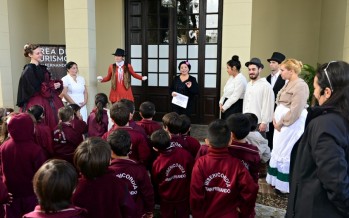 Visita guiada y teatralizada sobre la Semana de Mayo en la Quinta “El Ombú”