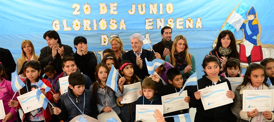 Celebración del “Día de la Bandera” de los alumnos de los CEIM