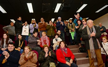 Luis Andreotti entregó escrituras a 40 familias