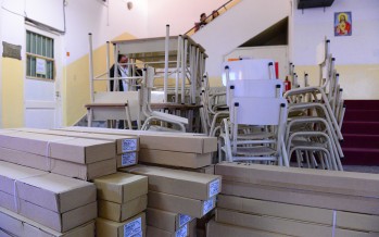 Entrega de mobiliario a cuatro escuelas