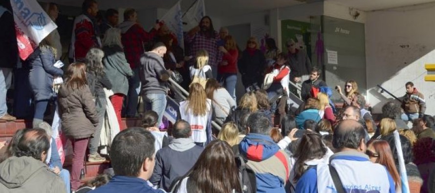 SUTEBA San Fernando participó de una reunión con autoridades de IOMA en reclamo de mejoras en la prestación del servicio