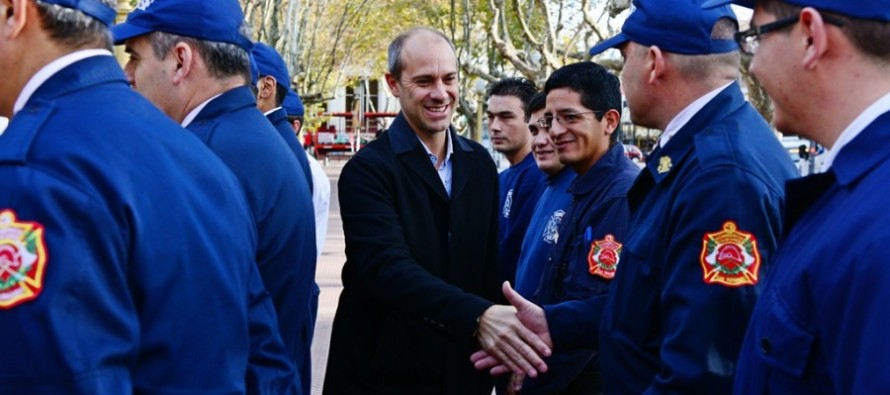 Homenaje a los Bomberos Voluntarios en su día
