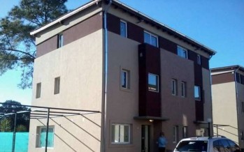 Allanaron una vivienda en Victoria tras el escándalo del vuelo de Xipolitakis