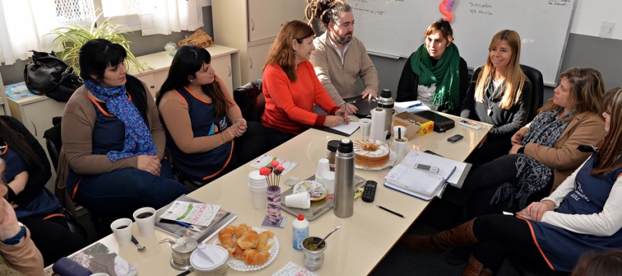 La Fundación Huésped brindó asesoramiento sobre salud sexual y reproductiva en Villa del Carmen