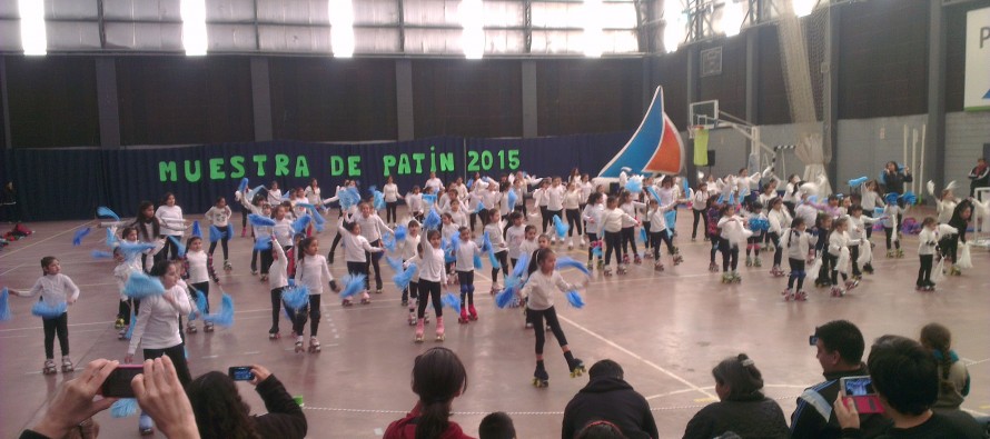 Se realizó una muestra de patín en el ‘Poli’ N° 1