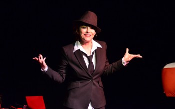 Carolina Papaleo se presentó en el Teatro Martinelli
