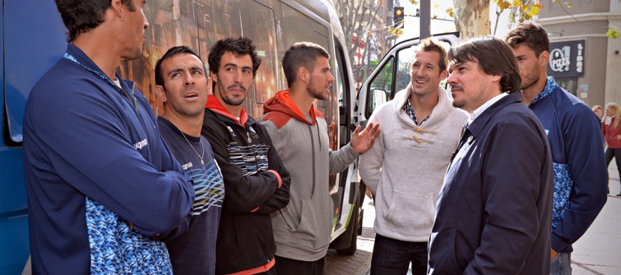 La Selección de Canotaje partió rumbo a Milán 2015