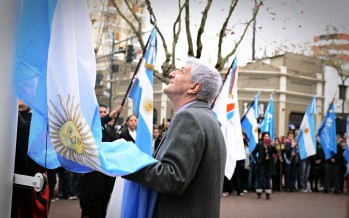Un nuevo aniversario de la Independencia se celebró en la Plaza Mitre