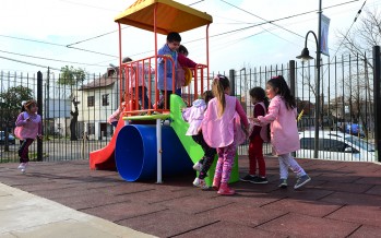 Renovación del patio de juegos del Jardín N° 913