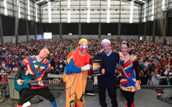 Piñón Fijo se presentó en el Polideportivo N°1 por el Día del Niño