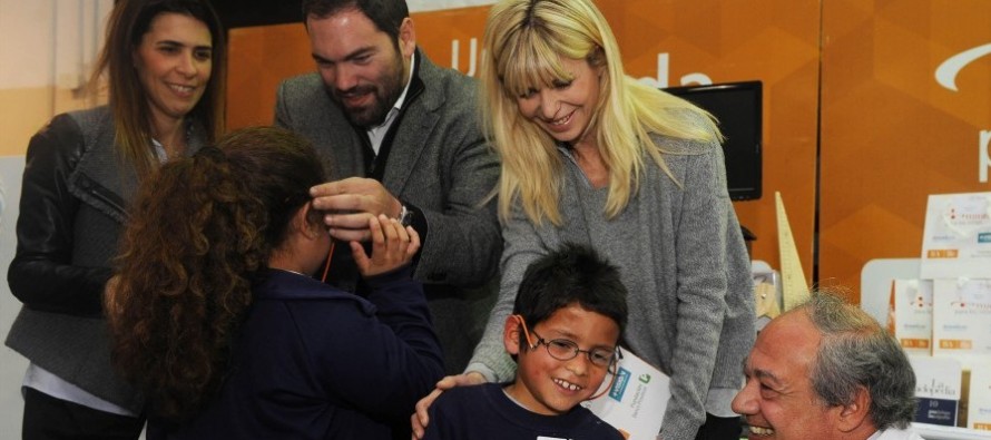Matías Molle y Karina Rabolini visitaron el Colegio Madre Teresa