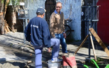 Mejoras en el barrio San Francisco: cestos de basura, cloacas y pasillos asfaltados