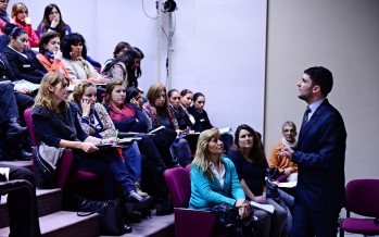 Capacitación a profesionales y trabajadores del Estado sobre violencia familiar
