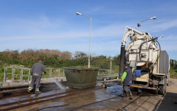 Trabajos de limpieza en la Estación de Bombeo N° 8 para bajar el nivel del Arroyo Fate en días de lluvia