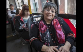 Los pasajeros de la línea 60 celebraron la reanudación del servicio, tras 42 días de paro