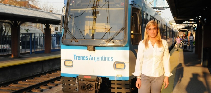 Mujeres ferroviarias: la historia de la primera operadora del Tren de la Costa