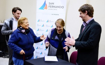 Se efectuó la firma de 35 títulos dominiales a familias que hace años iniciaron trámites para regularizar la posesión de sus casas