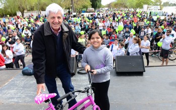 La Bicicleteada Familiar finalizó en la Costanera con actividades al lado del río