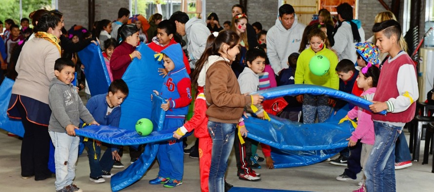 Los Centros Educativos Municipales festejaron el Día de la Primavera y del Estudiante