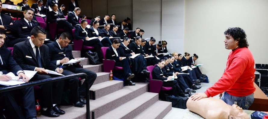 La Cruz Roja dictó un curso de RCP a los cadetes de la Policía local