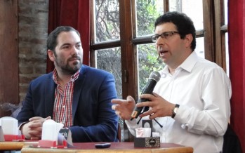 Alfredo Zaiat brindó una charla en Victoria: «El municipio no debe manejar la economía como si fuera una familia»