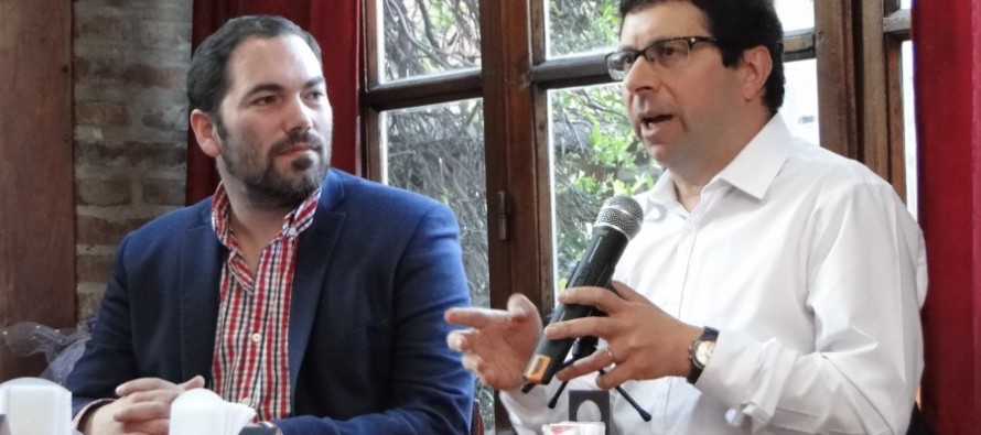 Alfredo Zaiat brindó una charla en Victoria: “El municipio no debe manejar la economía como si fuera una familia”