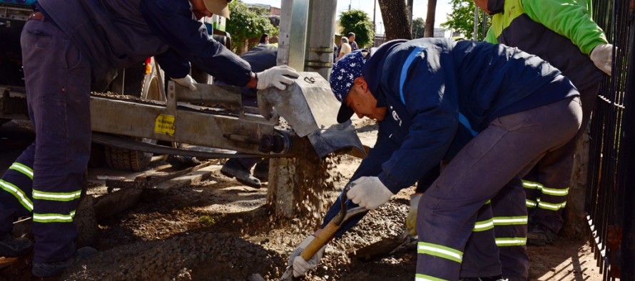 Arreglo de veredas y cordones en el barrio San Rafael